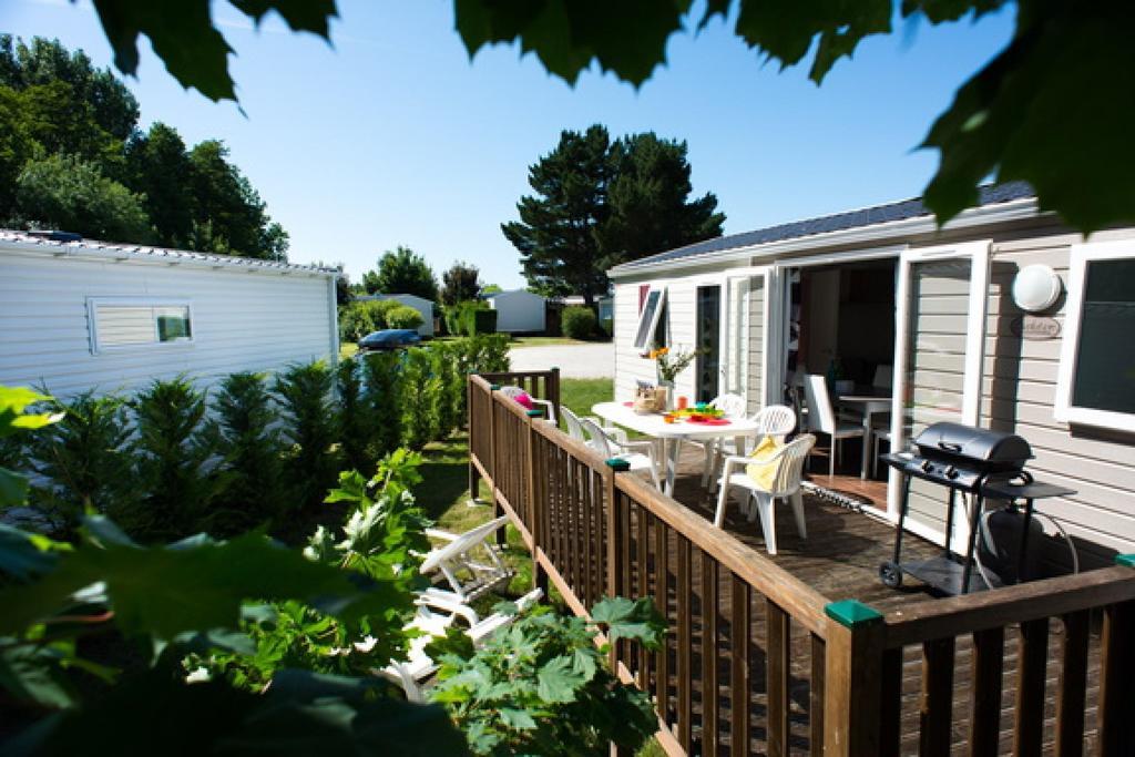 Camping Officiel Siblu Le Lac Des Reves Lattes Buitenkant foto